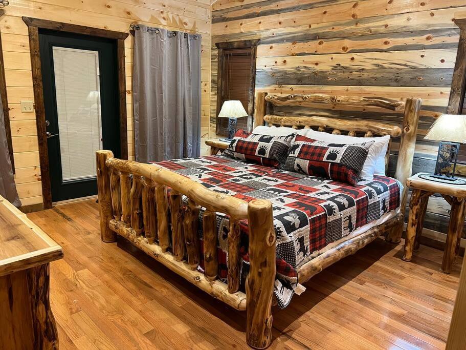 * * 4 Master Bedrooms, Views, Theater, Arcade, Evc Gatlinburg Exterior photo
